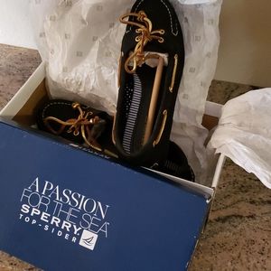 Black Sperry boat shoes 7M Excellent condition